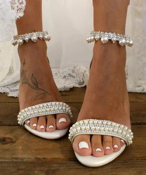 2023 Noi Toc Gros Sandale Sexy Nunta De Vara Alb La Mijlocul Toc Pearl Lanț Deschis Deget De La Picior Mare Dimensiune Curea Sandale